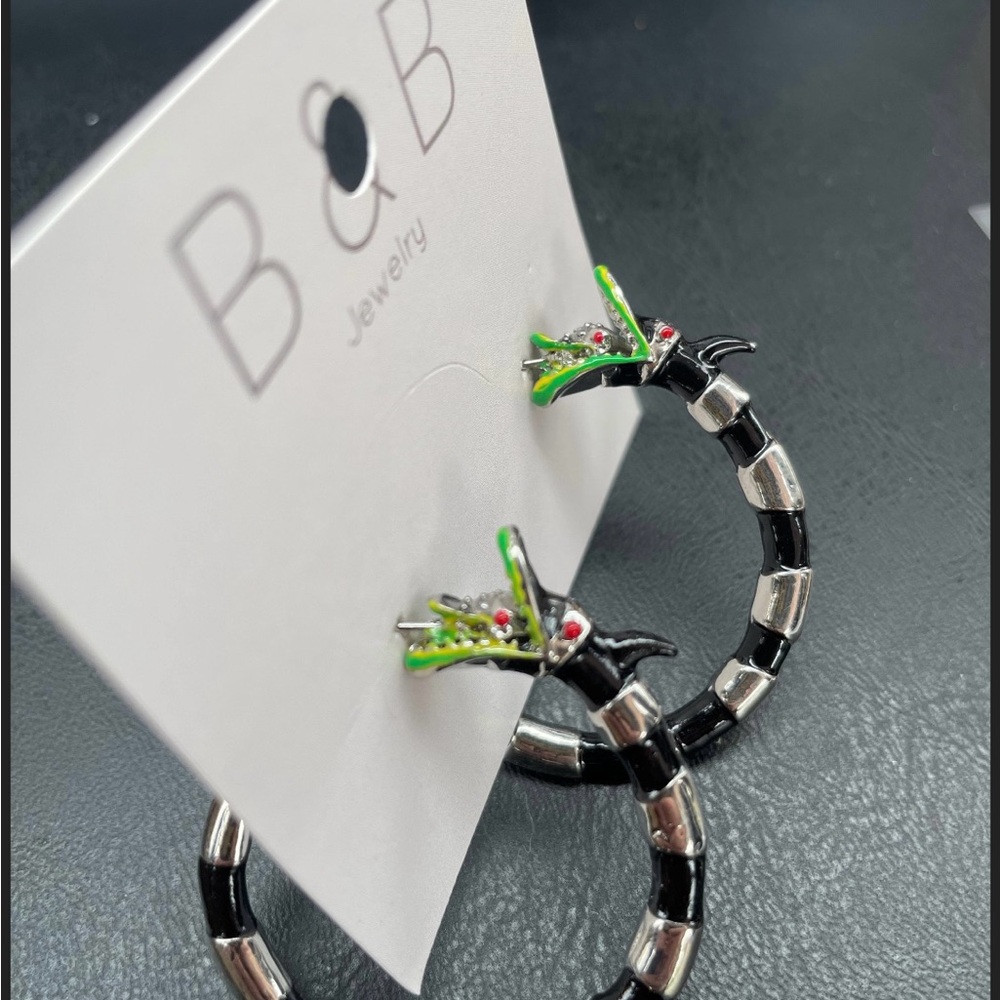 Sandworm Hoops - Picture 2 of 3